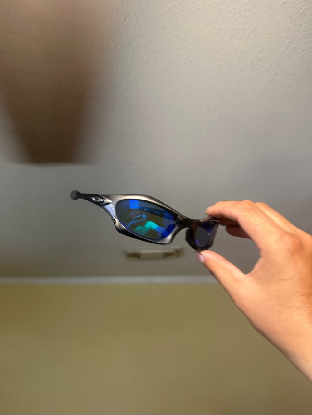 Sporty Wrap Sunglasses with Blue Mirrored Lenses oaks